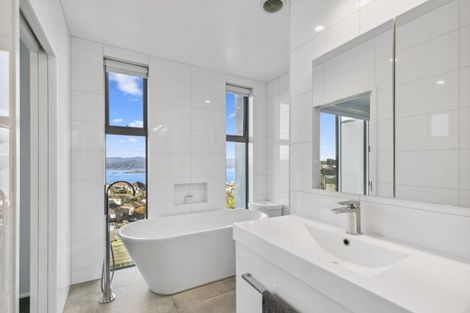 Photo of property in 8 Imran Terrace, Khandallah, Wellington, 6035