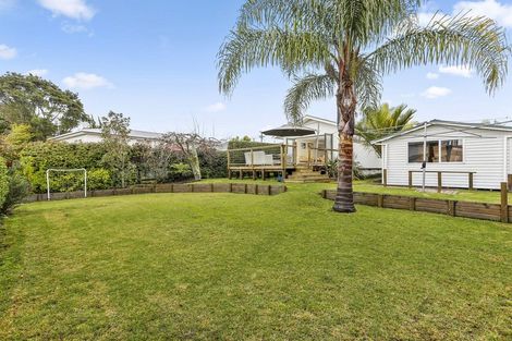 Photo of property in 6 Ward Crescent, Te Atatu Peninsula, Auckland, 0610