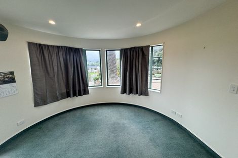 Photo of property in 69 Field Way, Waikanae Beach, Waikanae, 5036