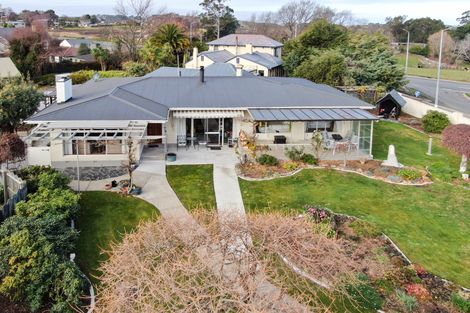 Photo of property in 1 Weston Road, Holmes Hill, Oamaru, 9401