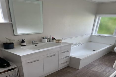 Photo of property in 19 Petherick Crescent, Johnsonville, Wellington, 6037