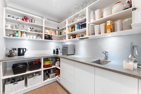 Photo of property in 23 Kahika Grove, Huapai, Kumeu, 0810