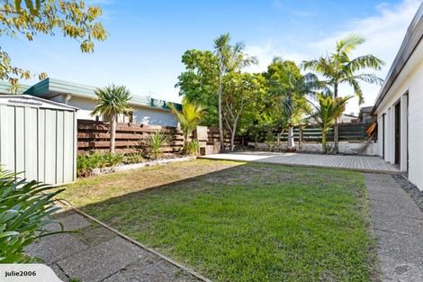 Photo of property in 1/41 Edgeworth Road, Glenfield, Auckland, 0629
