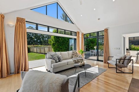 Photo of property in 105 Gladstone Road South, Dalmore, Dunedin, 9010