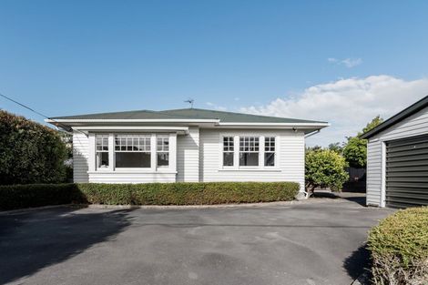 Photo of property in 17 Wilsons Road, Saint Martins, Christchurch, 8022