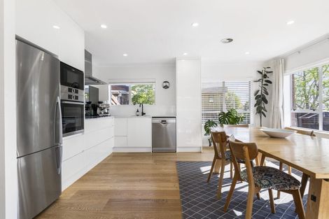 Photo of property in 2/25 Ciprian Place, Henderson, Auckland, 0612