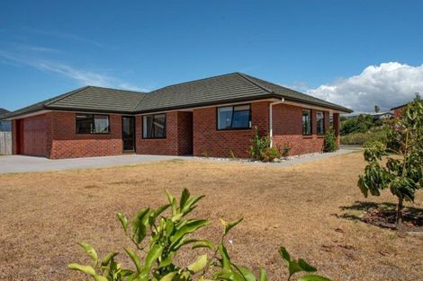 Photo of property in 6 Pukeko Street, Ruakaka, 0116