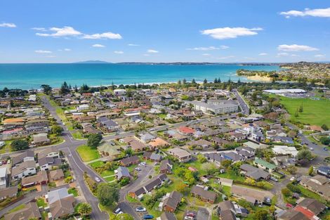 Photo of property in 10 Fantail Court, Orewa, 0931