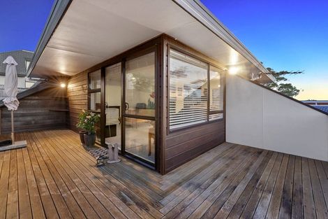 Photo of property in 1/14a Richards Avenue, Forrest Hill, Auckland, 0620