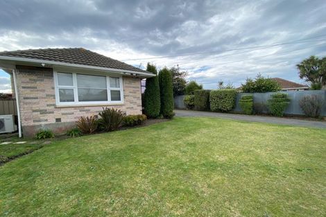 Photo of property in 69 Liverton Crescent, Bishopdale, Christchurch, 8053