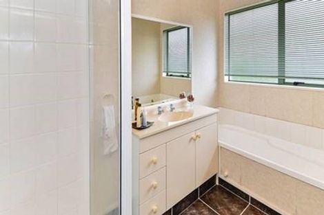 Photo of property in 21 Settlers Cove, Weymouth, Auckland, 2103