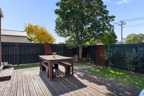 Photo of property in 16a Simpson Road, Papamoa Beach, Papamoa, 3118