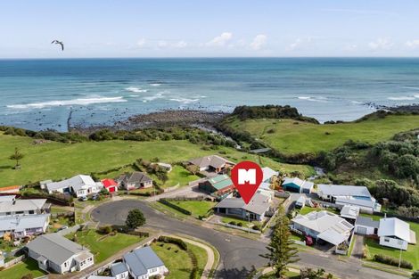 Photo of property in 22 Hickey Place, Opunake, 4616
