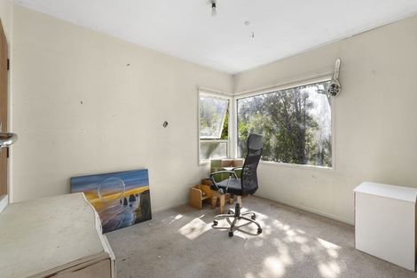 Photo of property in 18 Glenelg Road, Red Beach, 0932