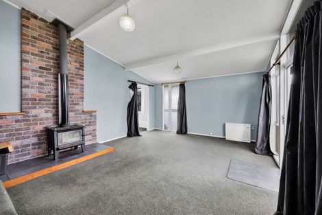 Photo of property in 22 Hickey Place, Opunake, 4616
