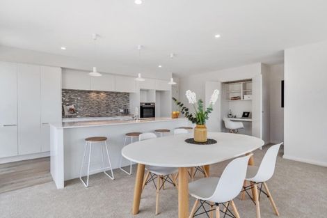 Photo of property in 80 Bert Wall Drive, Omokoroa, 3114