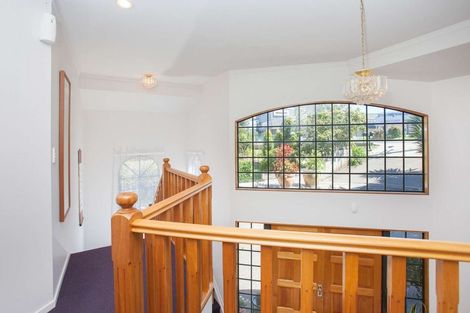 Photo of property in 49a Forrest Hill Road, Milford, Auckland, 0620