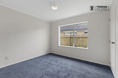 Photo of property in 2/24 Horlicks Place, Randwick Park, Auckland, 2105