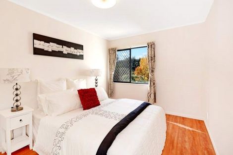 Photo of property in 1/52 Chippendale Crescent, Birkdale, Auckland, 0626