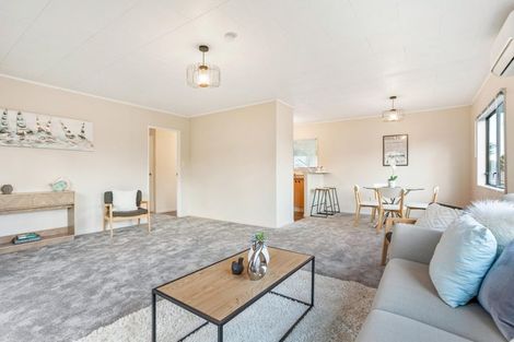 Photo of property in 11 Mona Vale, West Harbour, Auckland, 0618