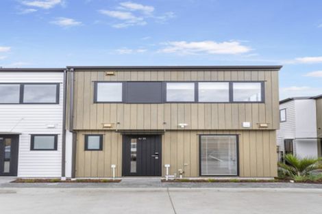 Photo of property in 4/35 Garadice Road, Rothesay Bay, Auckland, 0630