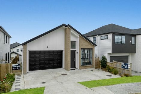 Photo of property in 28 Bushfield Drive, Flat Bush, Auckland, 2019