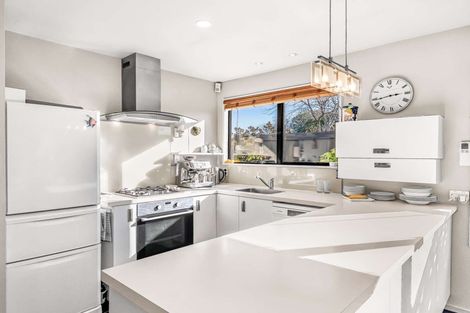 Photo of property in 7 Glenharrow Avenue, Avonhead, Christchurch, 8042