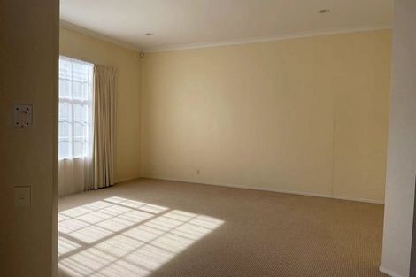 Photo of property in 28 Santa Ana Drive, Dannemora, Auckland, 2016