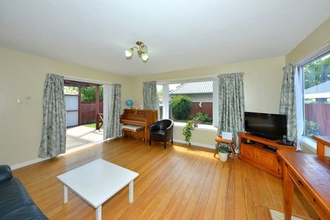 Photo of property in 1/104 Yaldhurst Road, Sockburn, Christchurch, 8042