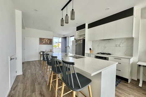 Photo of property in 38 Parahau Road, Papakura, 2110