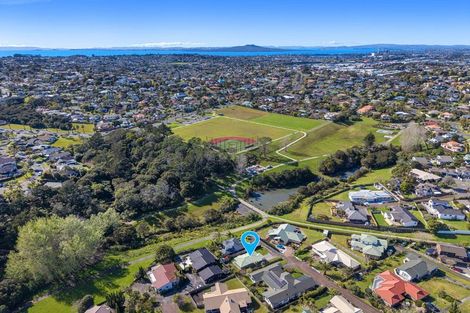 Photo of property in 2/45 Unsworth Drive, Unsworth Heights, Auckland, 0632