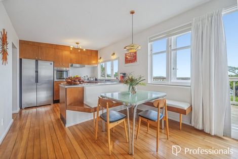Photo of property in 7 Titiro Moana Road, Korokoro, Lower Hutt, 5012