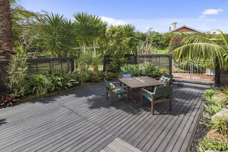 Photo of property in 62 Hamilton Drive, Waiuku, 2123