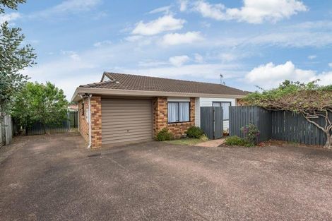 Photo of property in 14b Billabong Place, Botany Downs, Auckland, 2010