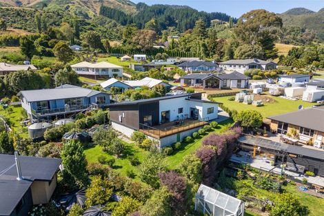 Photo of property in 7 Pohutukawa Place, Pohara, Takaka, 7183