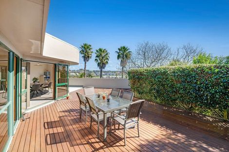 Photo of property in 13 Jelas Road, Red Beach, 0932