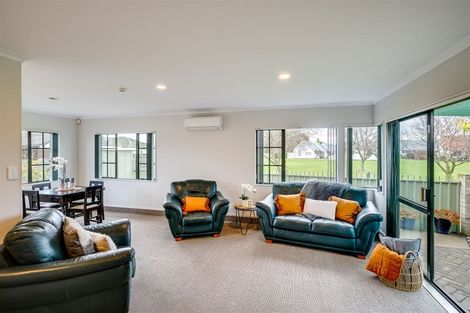 Photo of property in 1/2 Spriggs Crescent, Greenmeadows, Napier, 4112