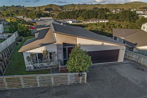 Photo of property in 95 Te Puia Drive, Aotea, Porirua, 5024