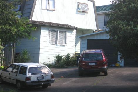 Photo of property in 20 Kitewao Street, Northcote, Auckland, 0627