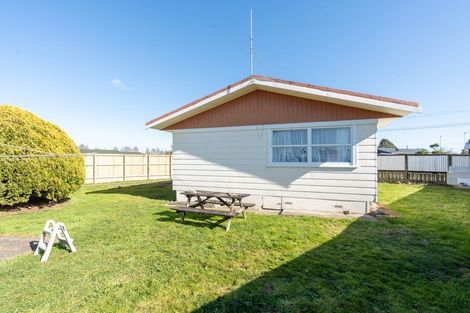 Photo of property in 48 Mears Road, St Andrews, Hamilton, 3200