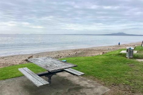 Photo of property in 49e Park Rise, Campbells Bay, Auckland, 0630