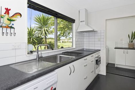 Photo of property in 62 Hamilton Drive, Waiuku, 2123