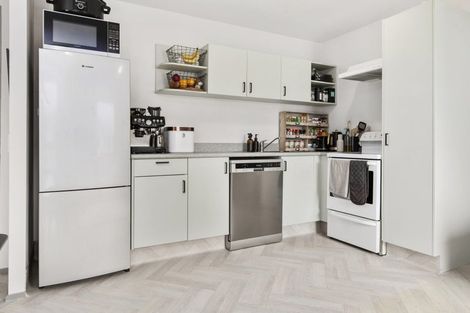 Photo of property in Palm Grove Apartments, 12/13d Palm Grove, Berhampore, Wellington, 6023