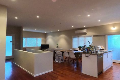 Photo of property in 2/26 Dallinghoe Crescent, Milford, Auckland, 0620