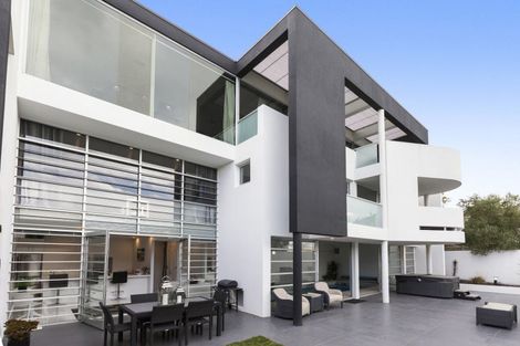 Photo of property in 12 Harry Ell Drive, Cashmere, Christchurch, 8022