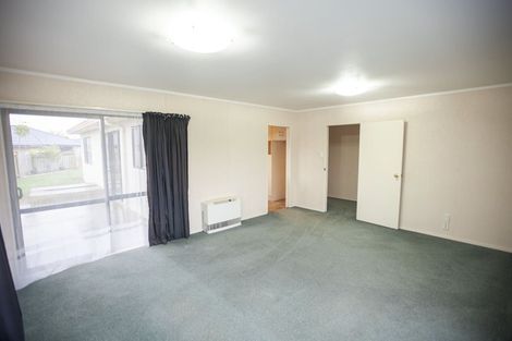 Photo of property in 21 Logan Way, Kelvin Grove, Palmerston North, 4414