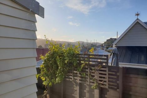 Photo of property in 122 Constable Street, Newtown, Wellington, 6021