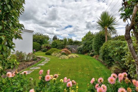 Photo of property in 70 Hunter Street, Edendale, 9825