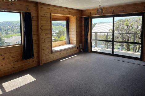 Photo of property in 21 Lagden Street, Camborne, Porirua, 5026