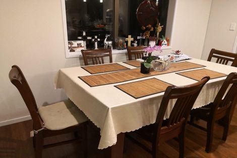 Photo of property in 15 Kingsclere Place, Goodwood Heights, Auckland, 2105